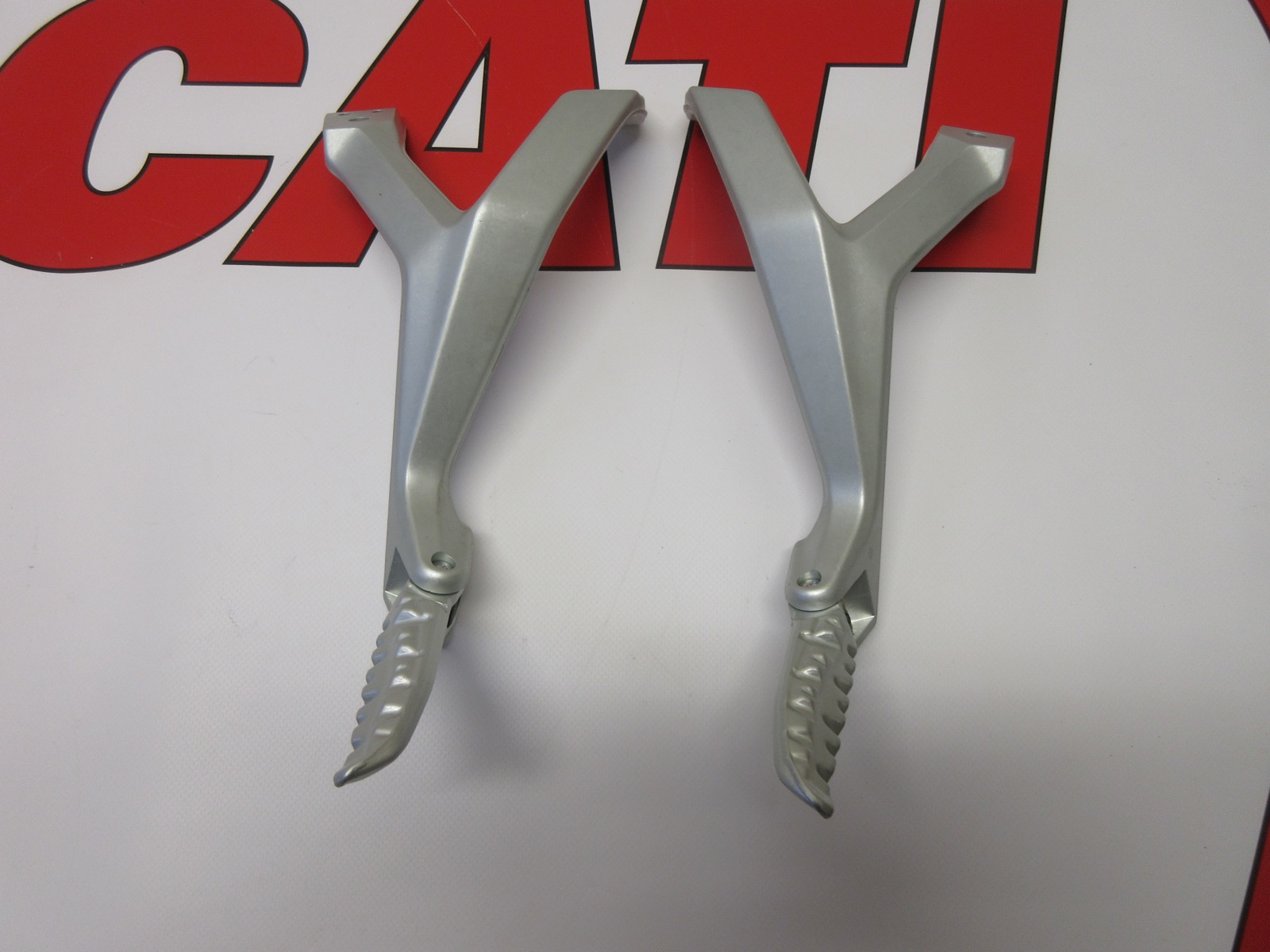 Ducati Left & right passenger steps set Panigale 899 1199 82411881BA 82411892BA