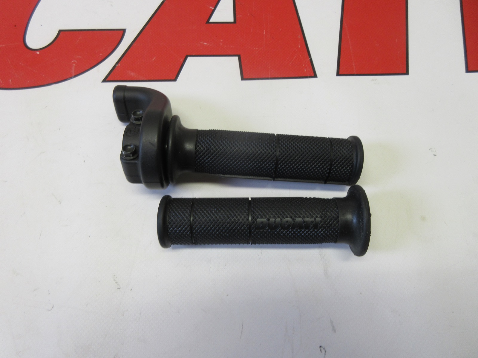 Ducati throttle control grip set Multistrada 1200 2010 2014 models NEW 65420292A