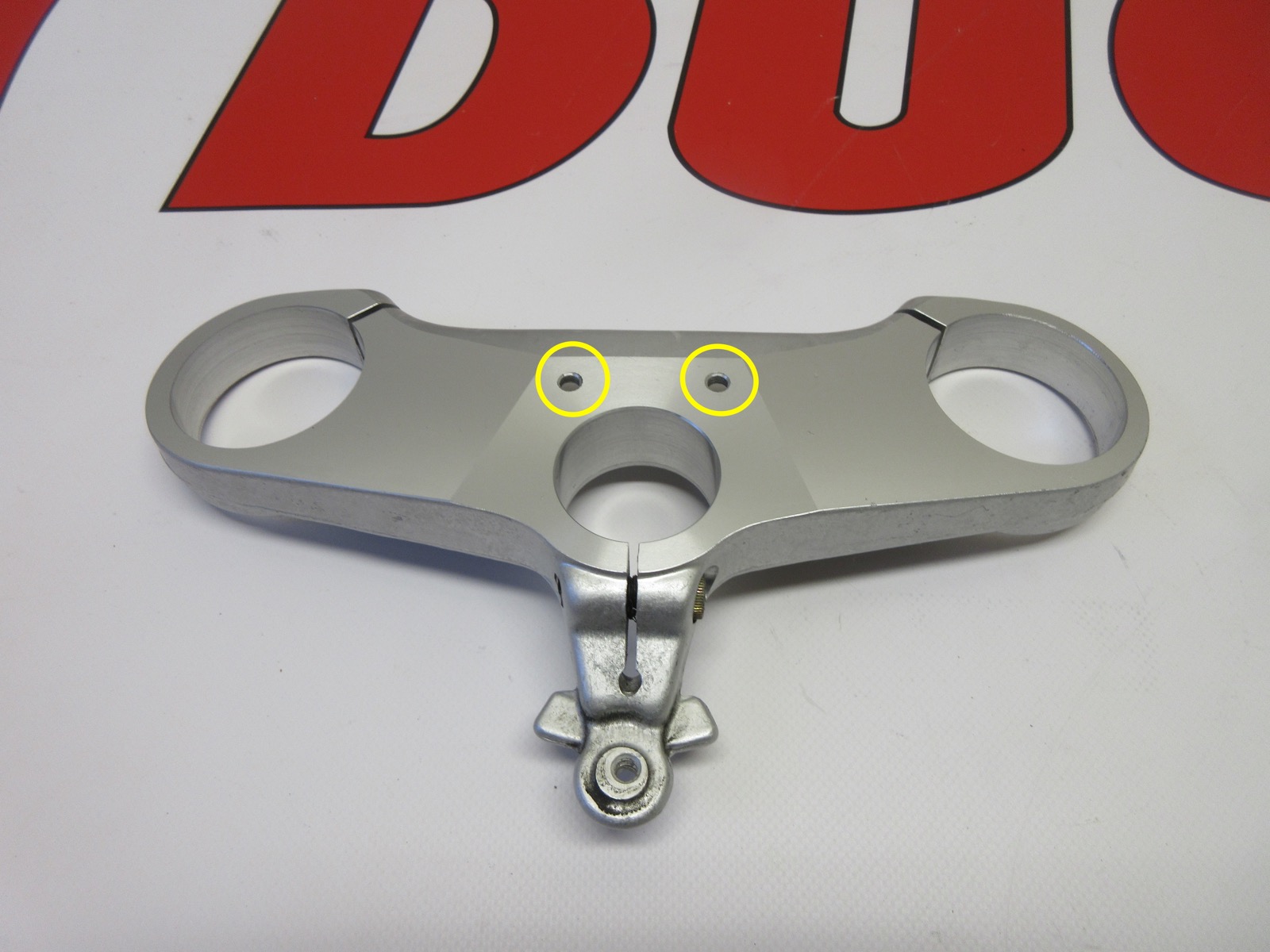 Ducati top yoke upper clamp steering head 34120011A 748 916 996 998