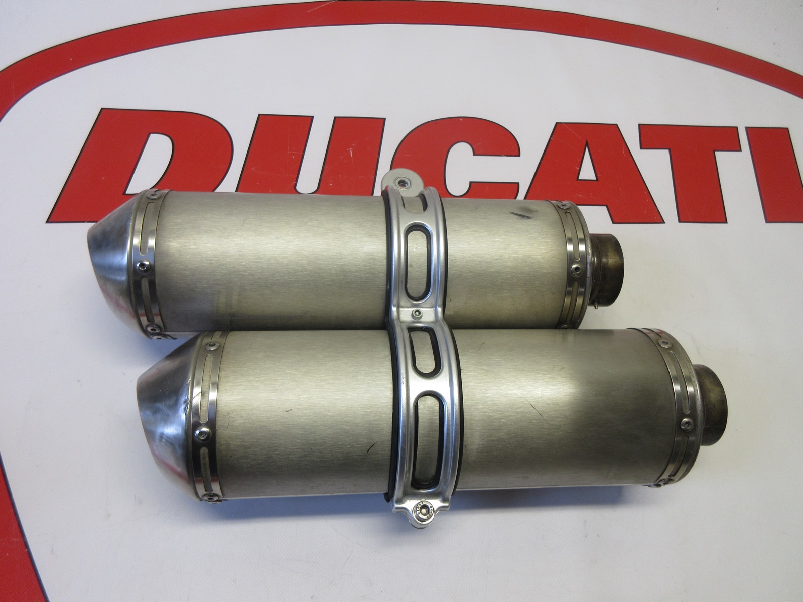Ducati Streetfighter 848 1100 exhaust silencers / end cans pair 57313183A