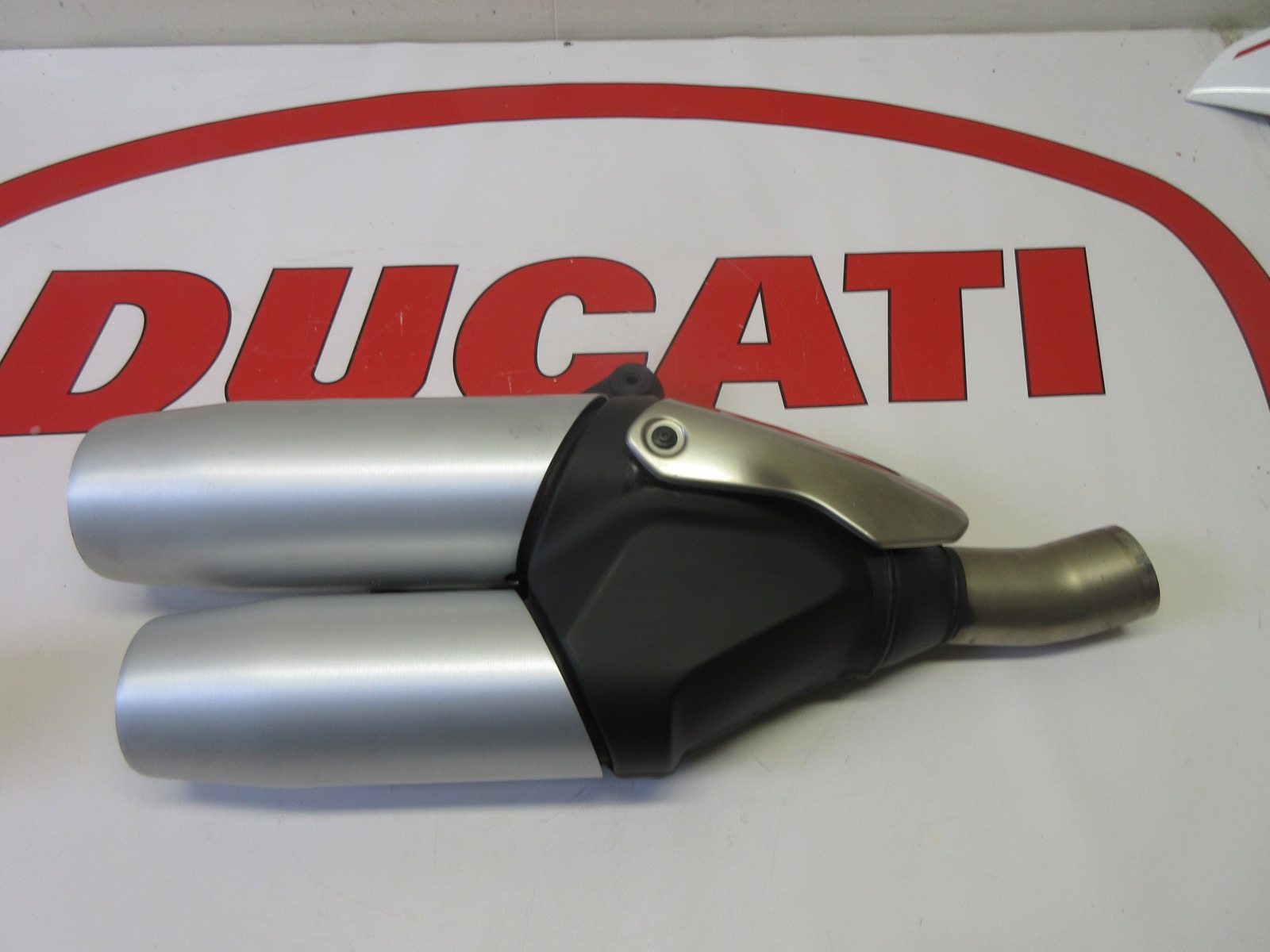 Ducati Monster 1200 Silencer Exhaust Muffler Pipe 57321221AA 2014 2016