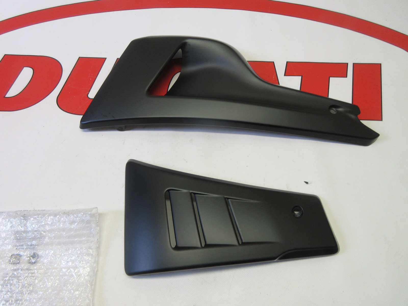 Ducati Diavel 1200 Left & right lower cowl fairing Black 48013151AK 48013161AK