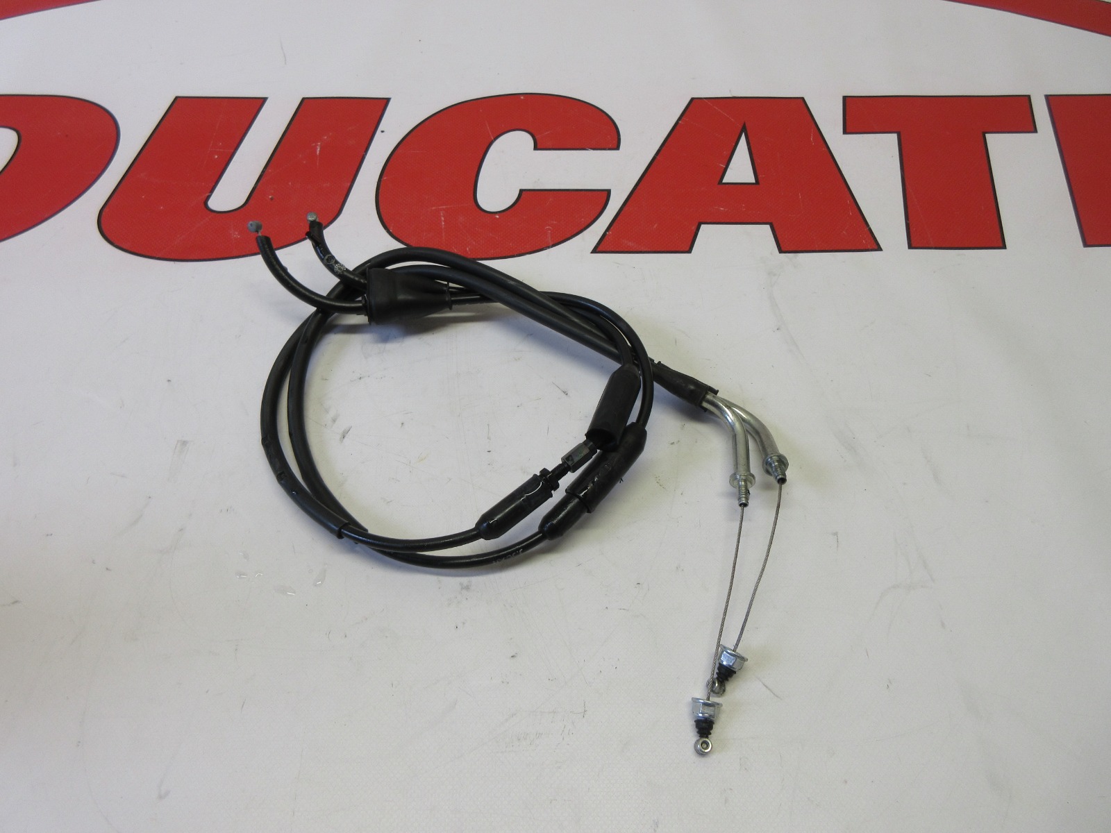 Ducati throttle gas cable Diavel 65620732A