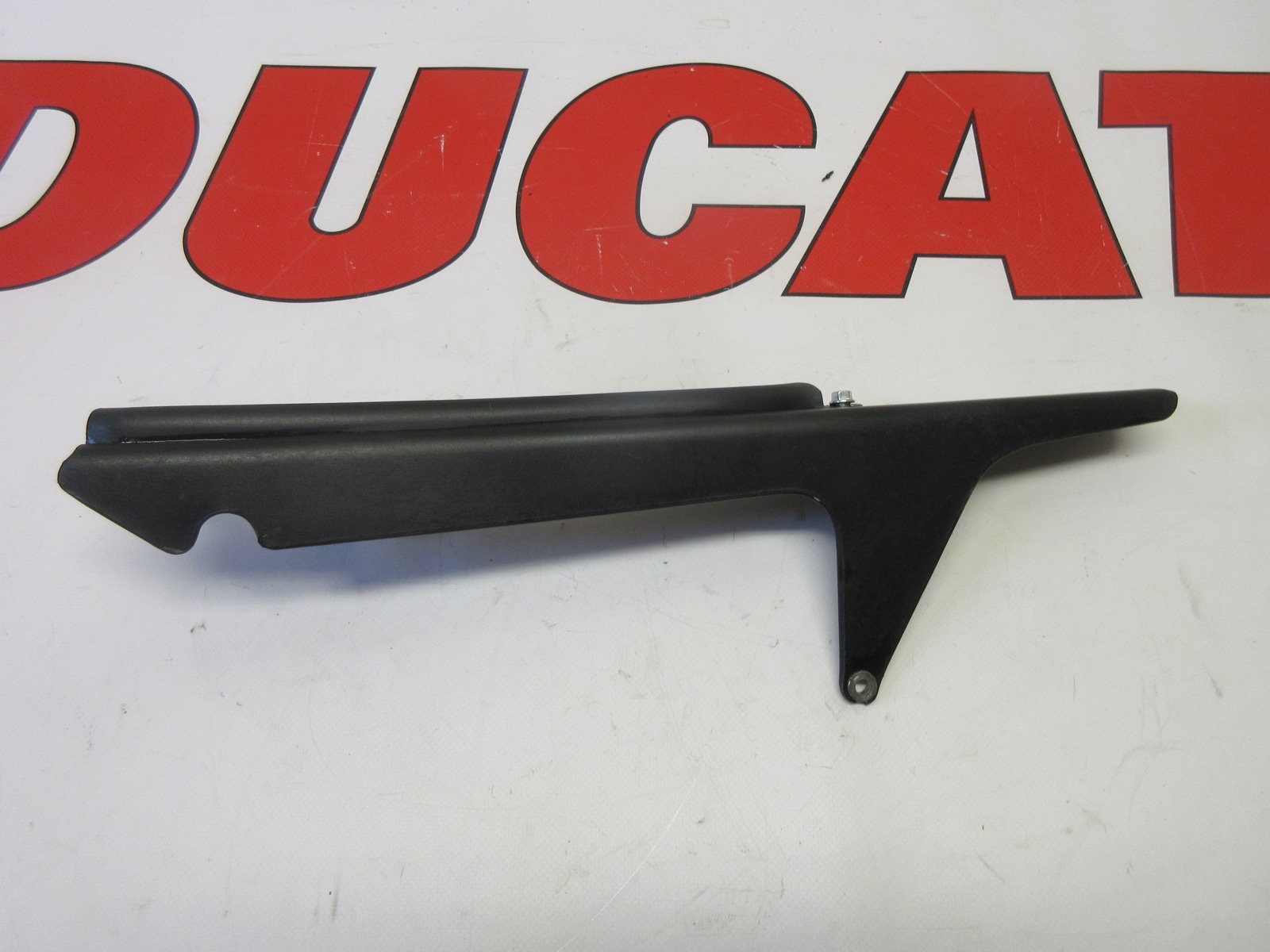 Ducati chain cover guard Superbike 748 916 996 998 44610021A