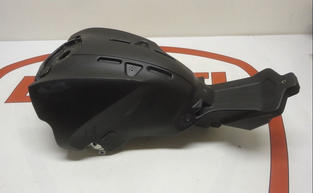 DUCATI MONSTER FUEL TANK 696 1100 58631711A