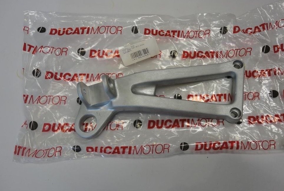 DUCATI LEFT HAND PILLION FOOTREST HANGER SUPERSPORT 620 750 800 900 82410461A