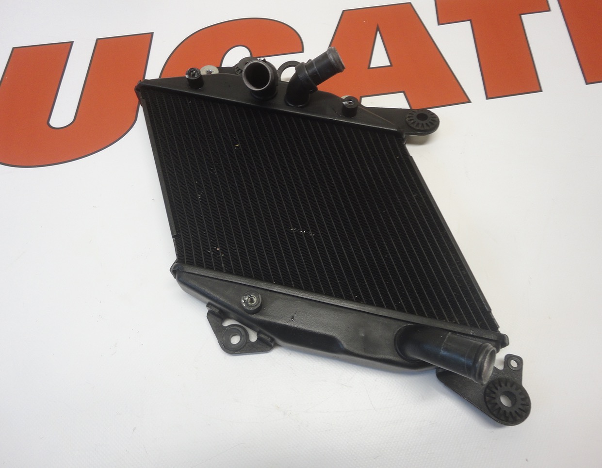 DUCATI RIGHT HAND WATER COOLER RADIATOR DIAVEL 54840881B