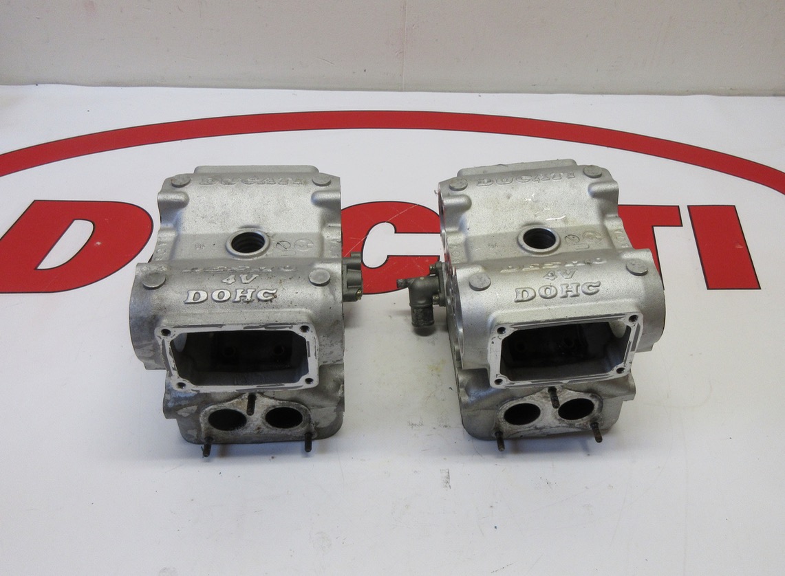 Ducati cylinder head set 748 748S 1995 - 1998 USED 30120601A