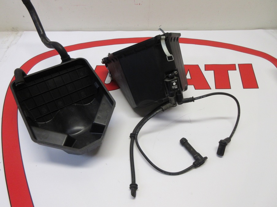 Ducati airbox air box coils & spark plug cables Multistrada 1000 1100 44220831A
