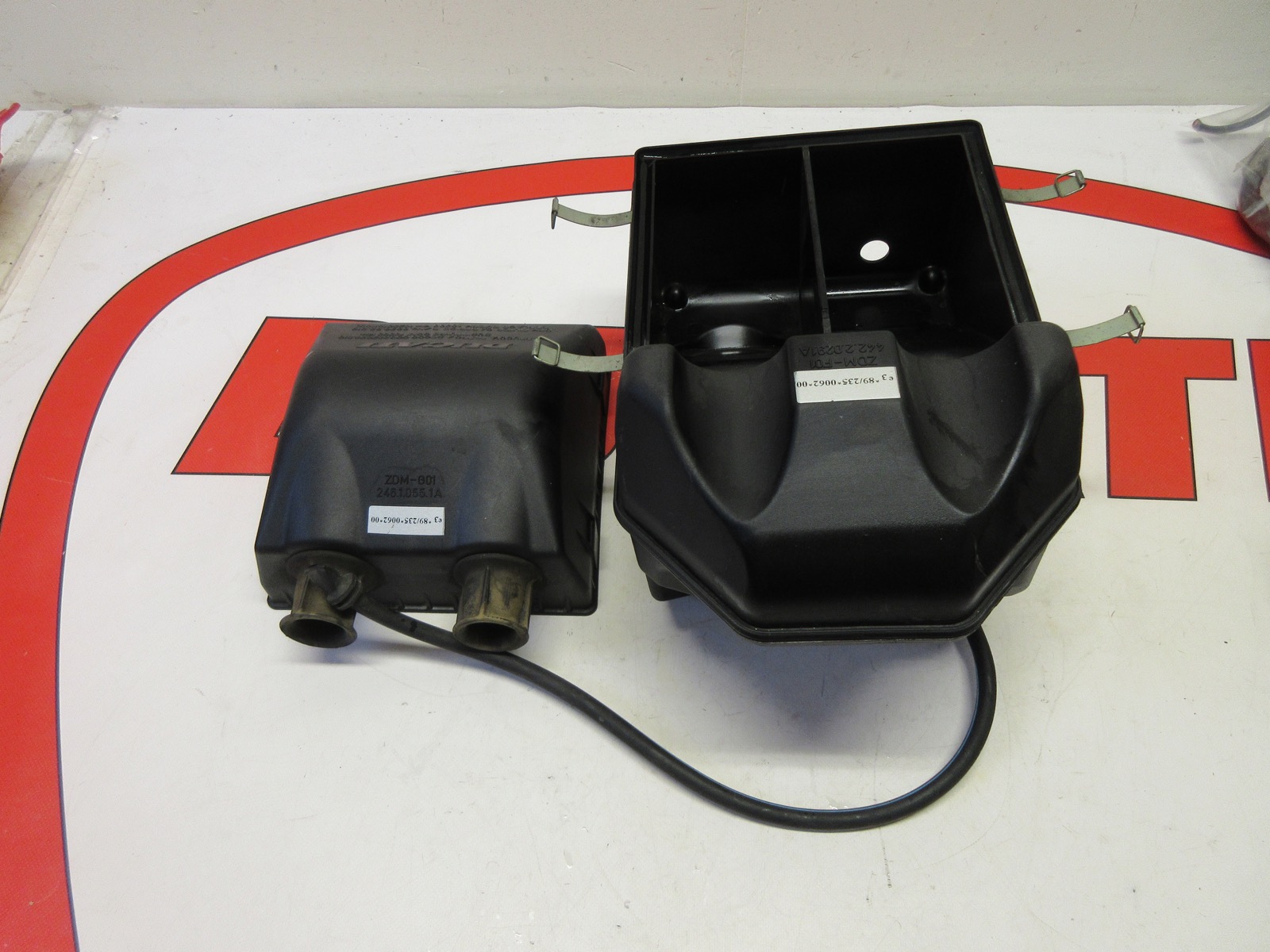 Ducati airbox intake air filter box Sport Touring ST2 44220321A