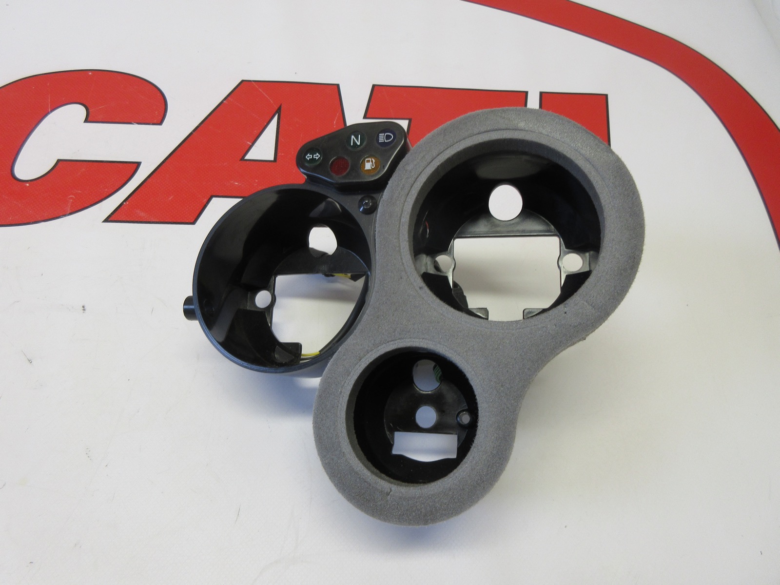 Ducati Speedo temperature & tachometer holder 748 916 996 998 000078348