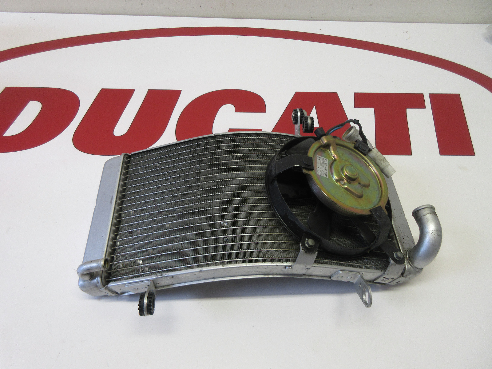 Ducati radiator cooler watercooler 748 916 996 54840081A