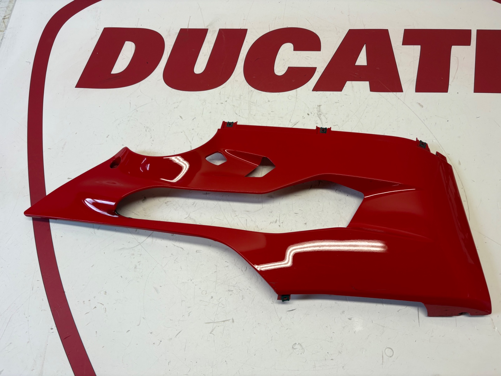 Ducati right hand lower fairing Panigale red 1199 1199S 1299 1299S 48013354AA