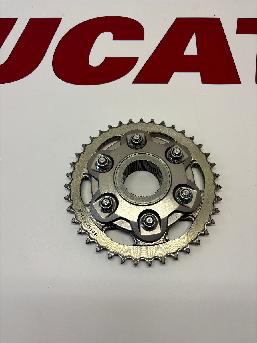 Ducati sprocket carrier Panigale Supersport Multistrada Diavel 16016841AA