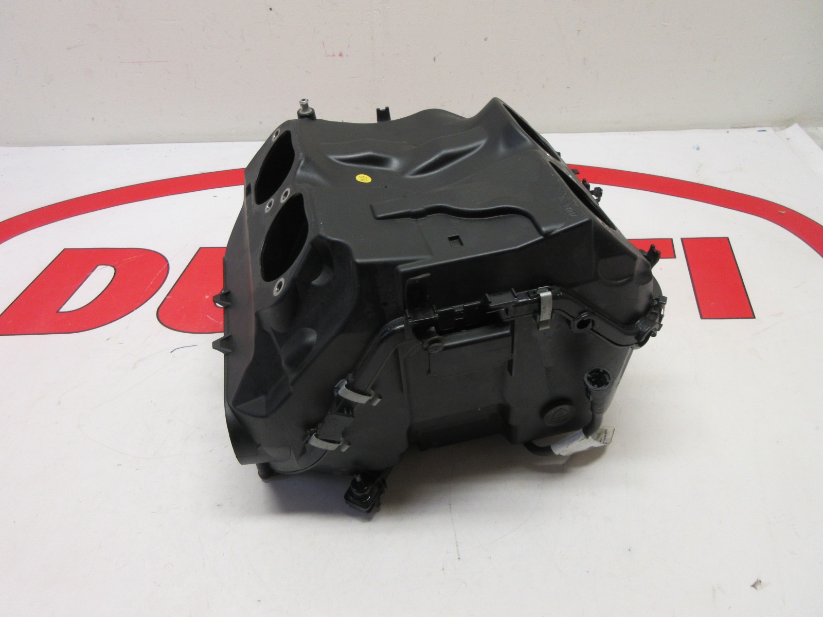 Ducati airbox intake with fuel line panigale V4 V4S 44213211C 2018