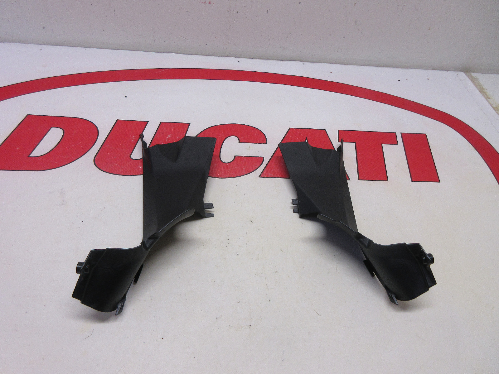 Ducati inner fairing covers 899 959 1199 1299 46014941C