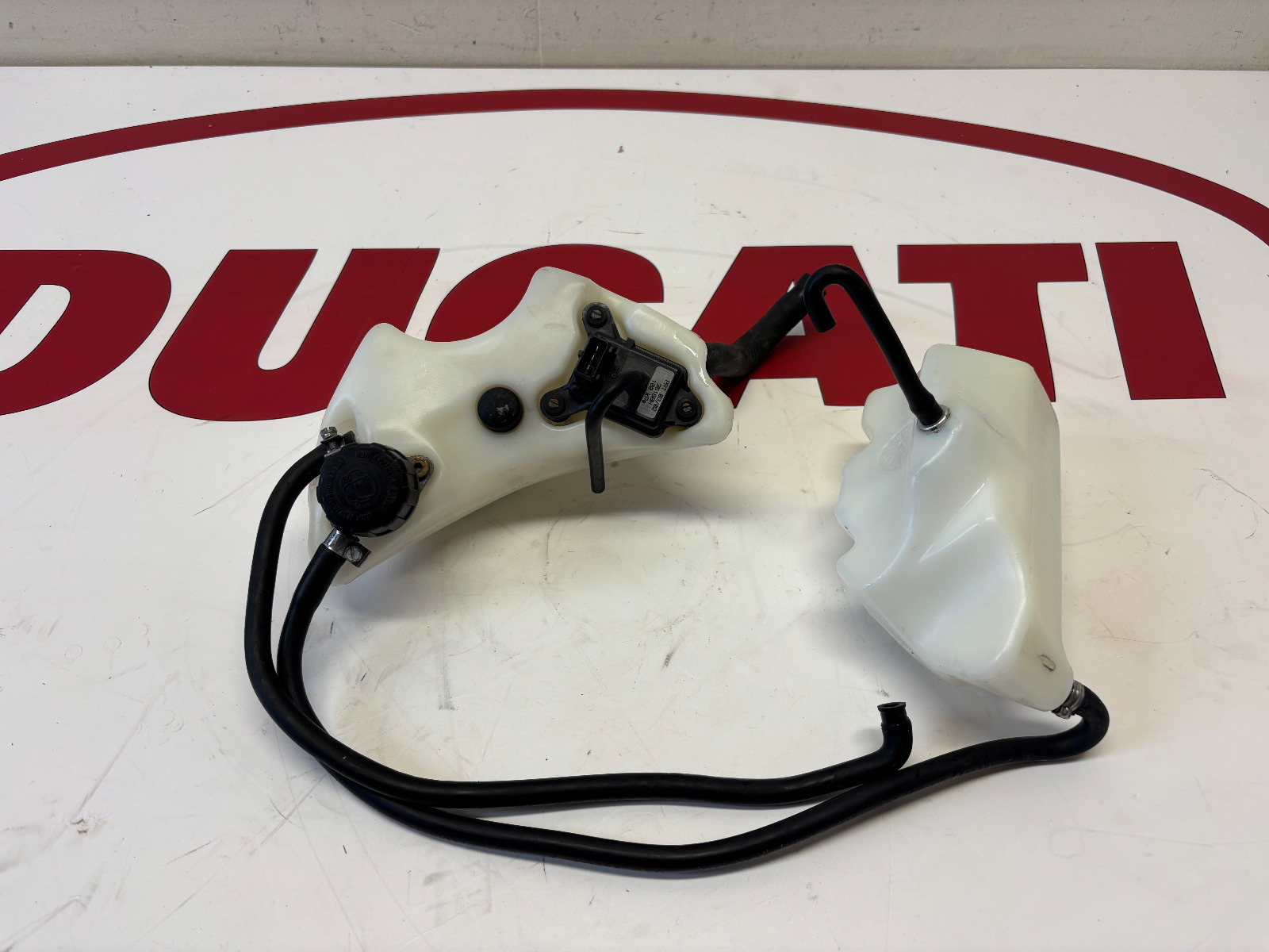 Ducati coolant tank reservoir & sensor 748 916 996 58510111A 58510122A