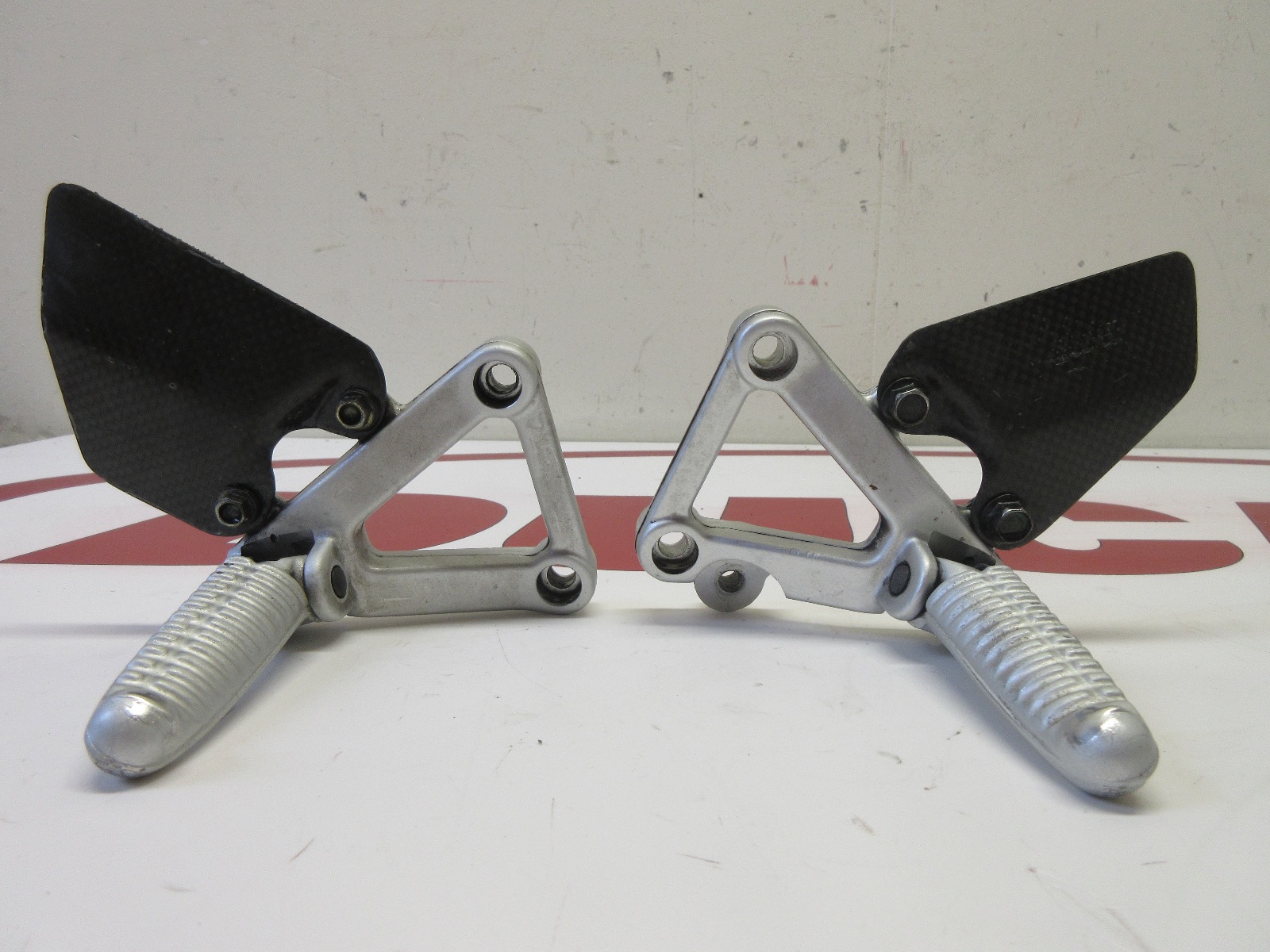 Ducati footrest hanger bracket set left & right & carbon heel plates 748 916 996 998
