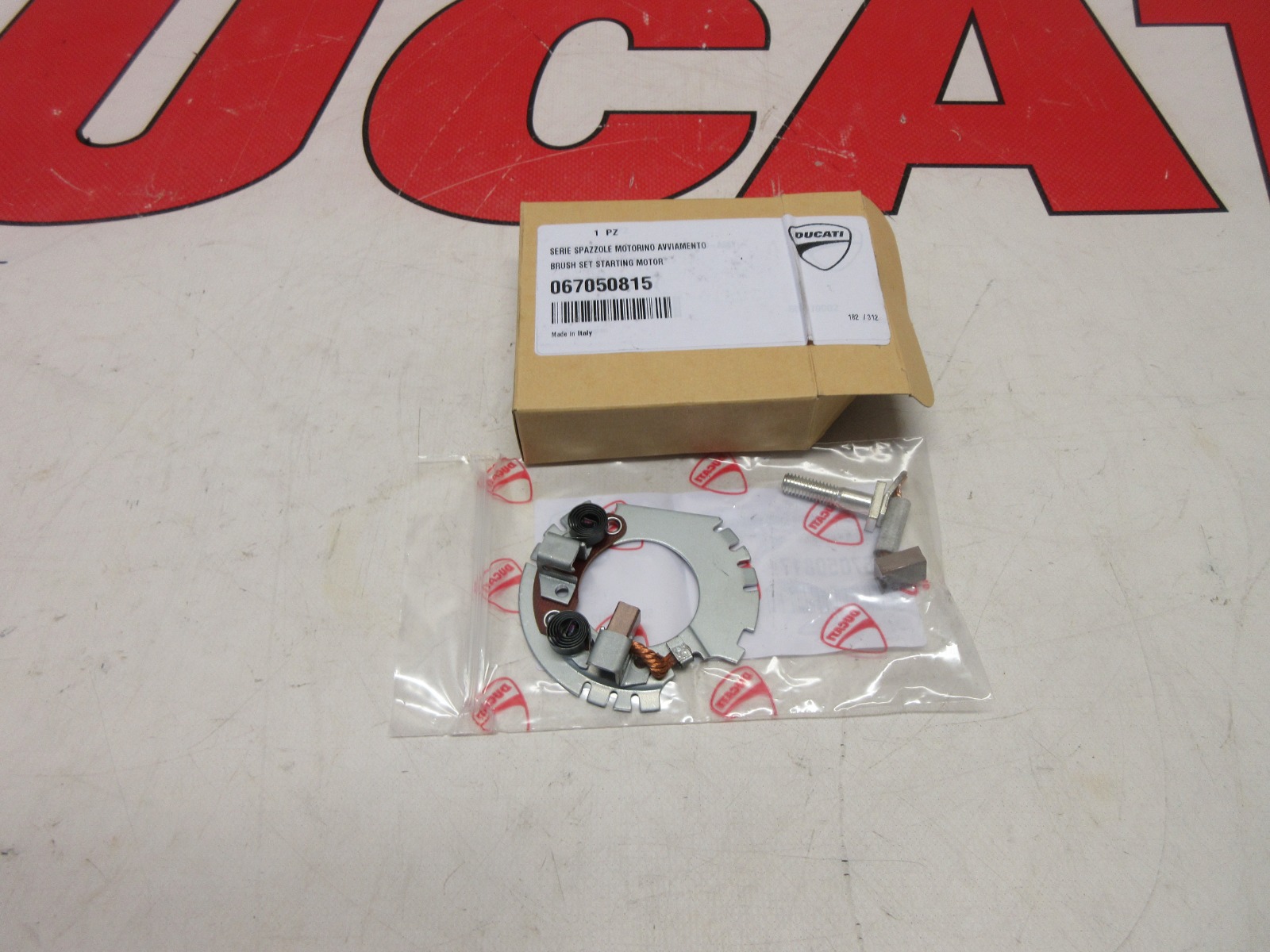 Ducati starter motor brushes set Oem Denso 748 916 996 998 999 067050815 brush