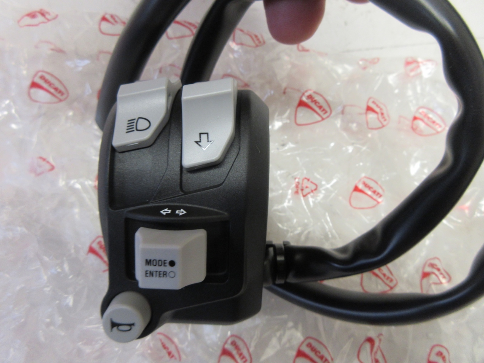 Ducati left hand handlebar switch Supersport 950 Multistrada 950 V2 65110242D