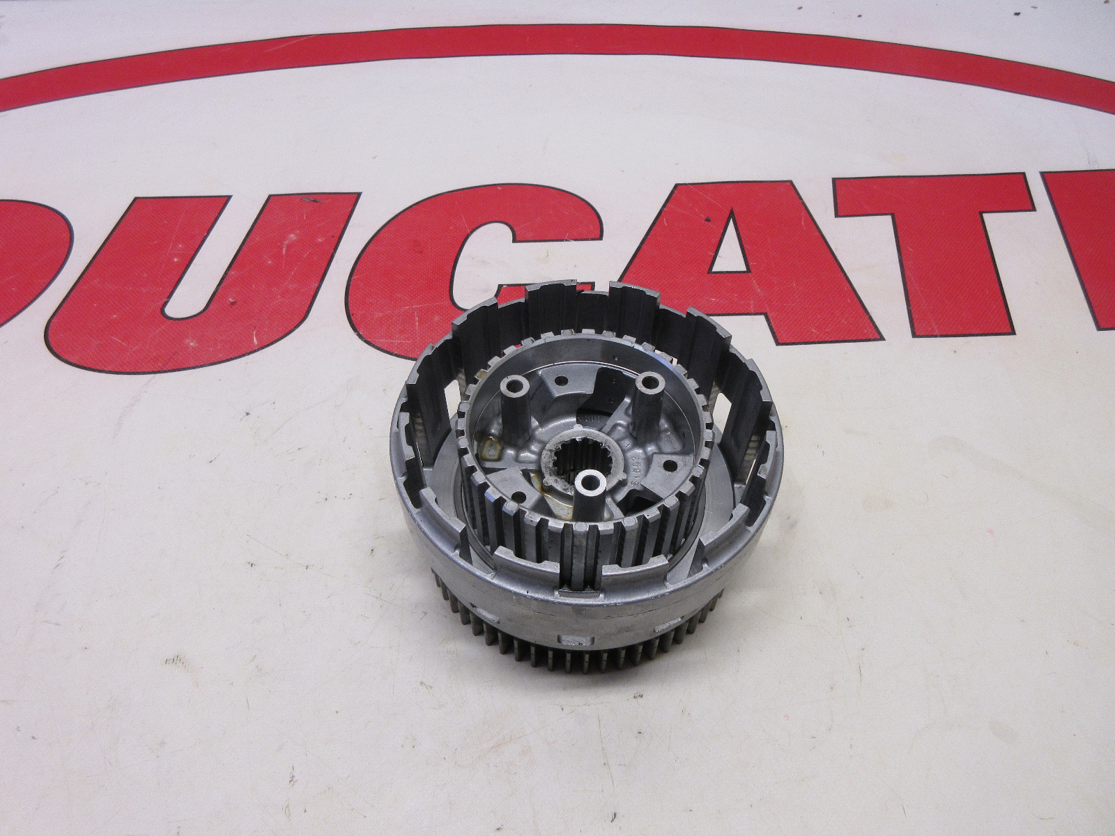 Ducati clutch housing + hub Diavel Multistrada Supersport 19820441A