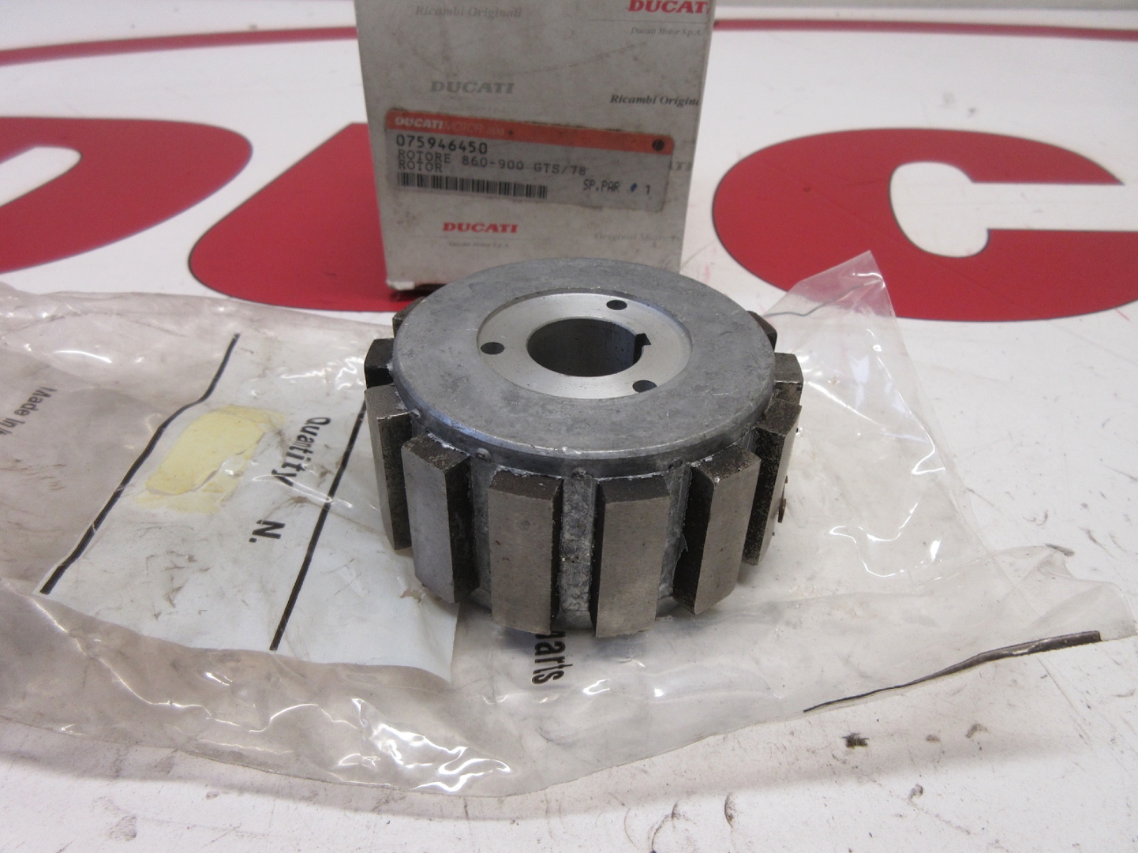 Ducati alternator rotor rotore original 075946450 860 -900 GTS /78 rare part!