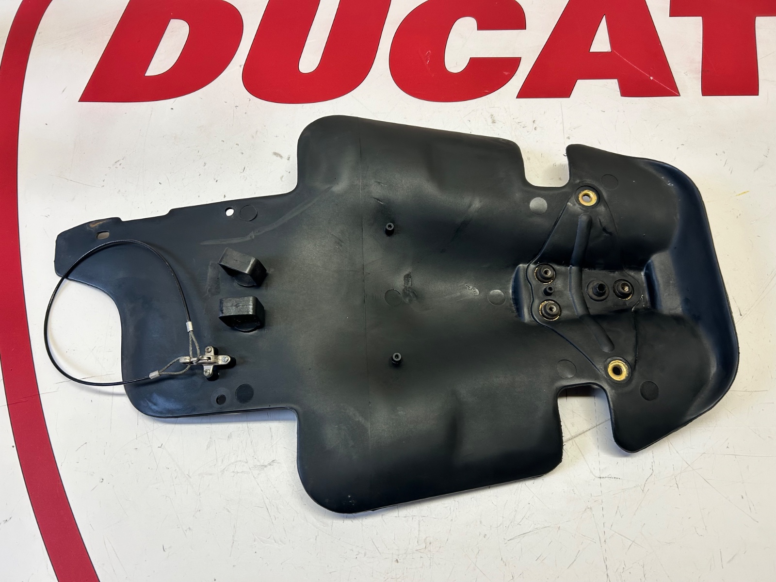 Ducati undertray heatshield biposto 748 916 996 998 48610381C