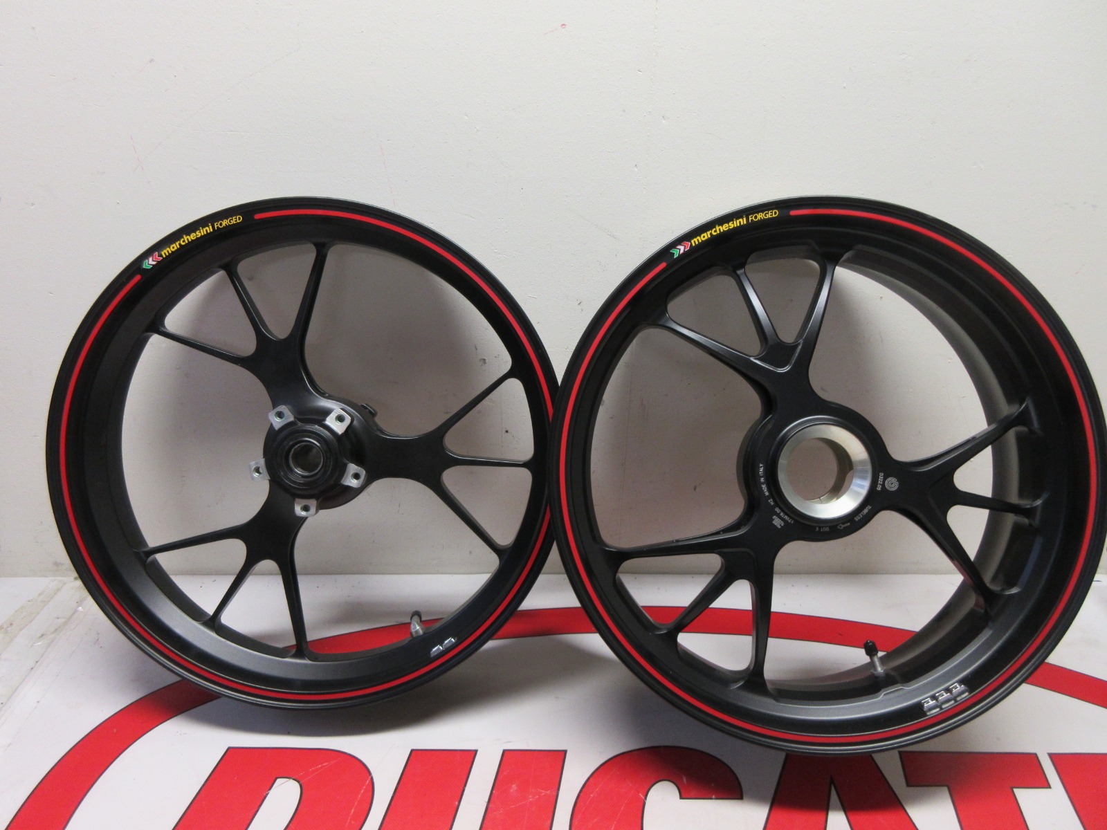 Ducati Marchesini Forged lightweight wheel set Panigale V4S 50222121AA