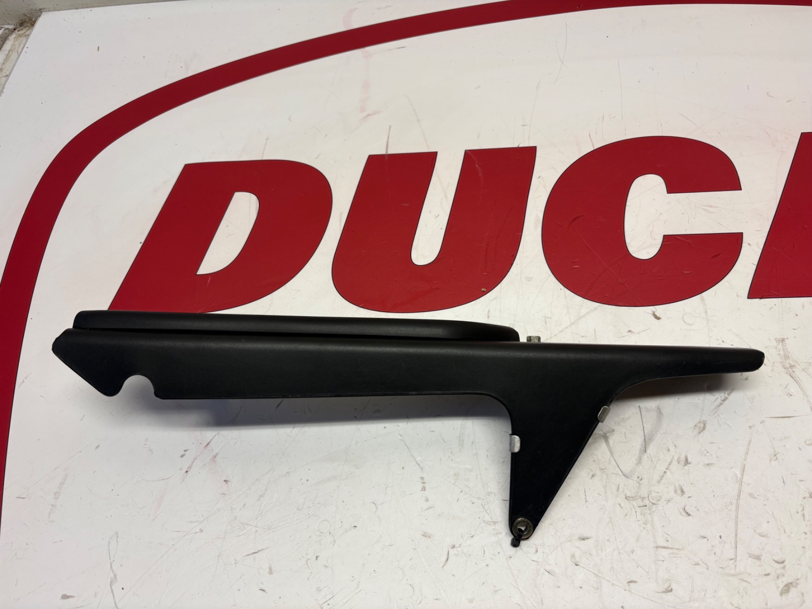 Ducati 748 916 996 998 Superbike models chain guard cover 44610021A