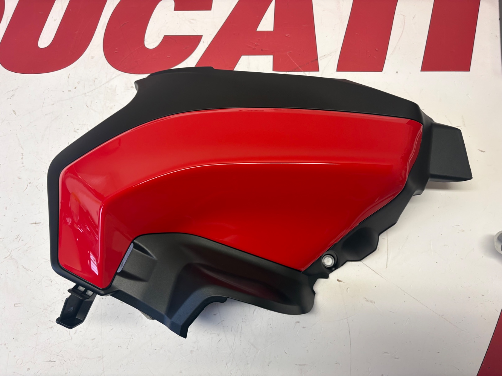 Ducati Panigale V2 Right side fuel tank fairing cowl extractor red 4801B012AA
