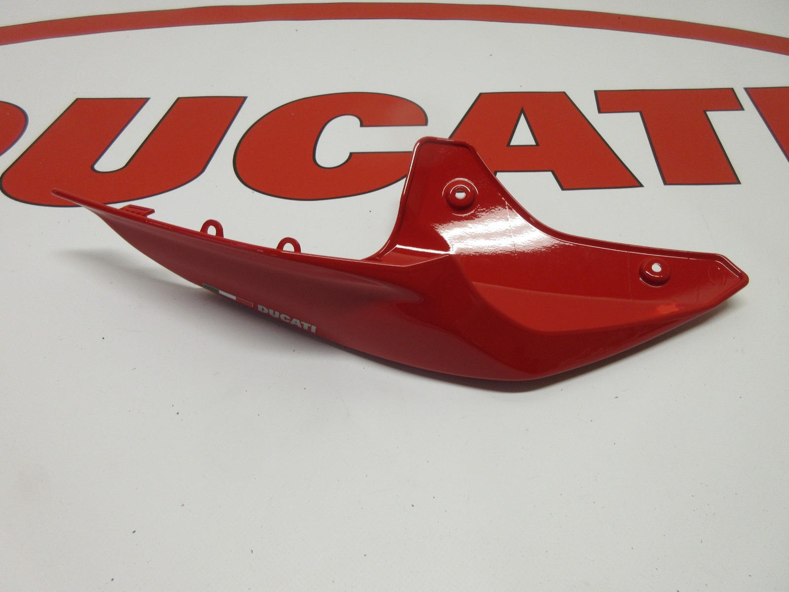 Ducati right seat fairing panel Panigale V2 V4 V4S 482P2471AA
