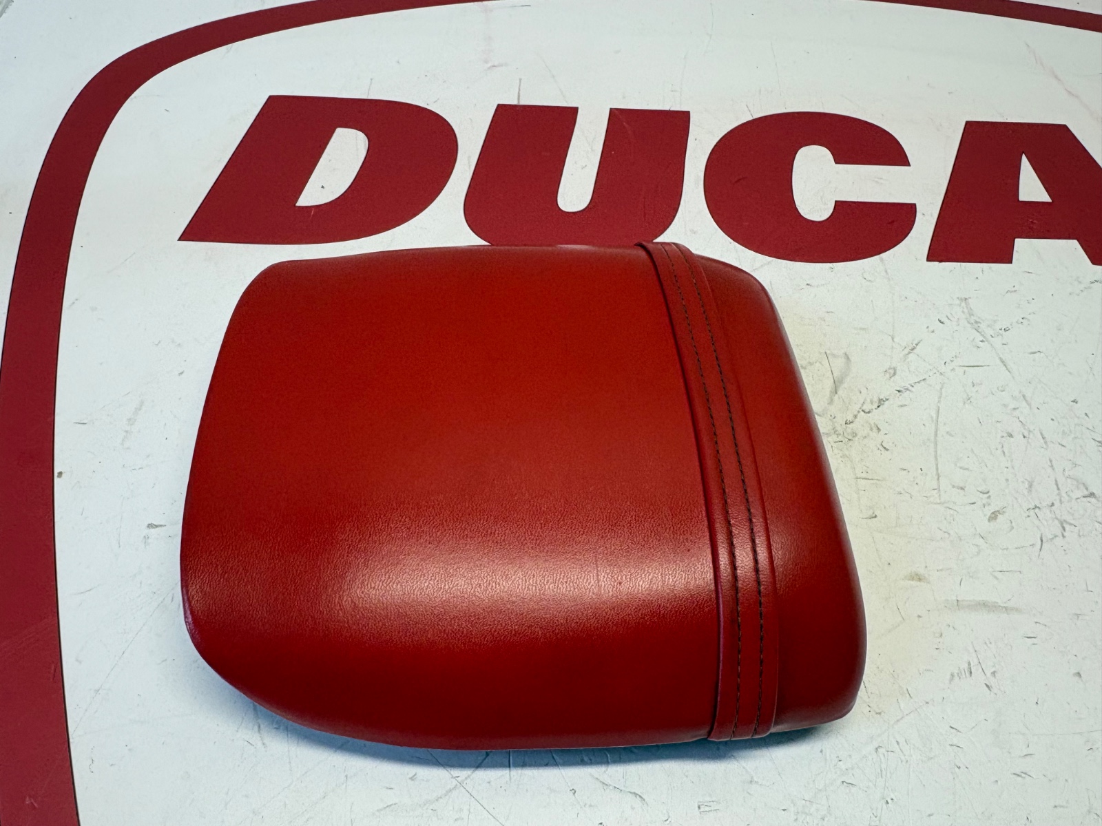 Ducati 748 916 996 998 rear passenger pillion seat red 59510302B