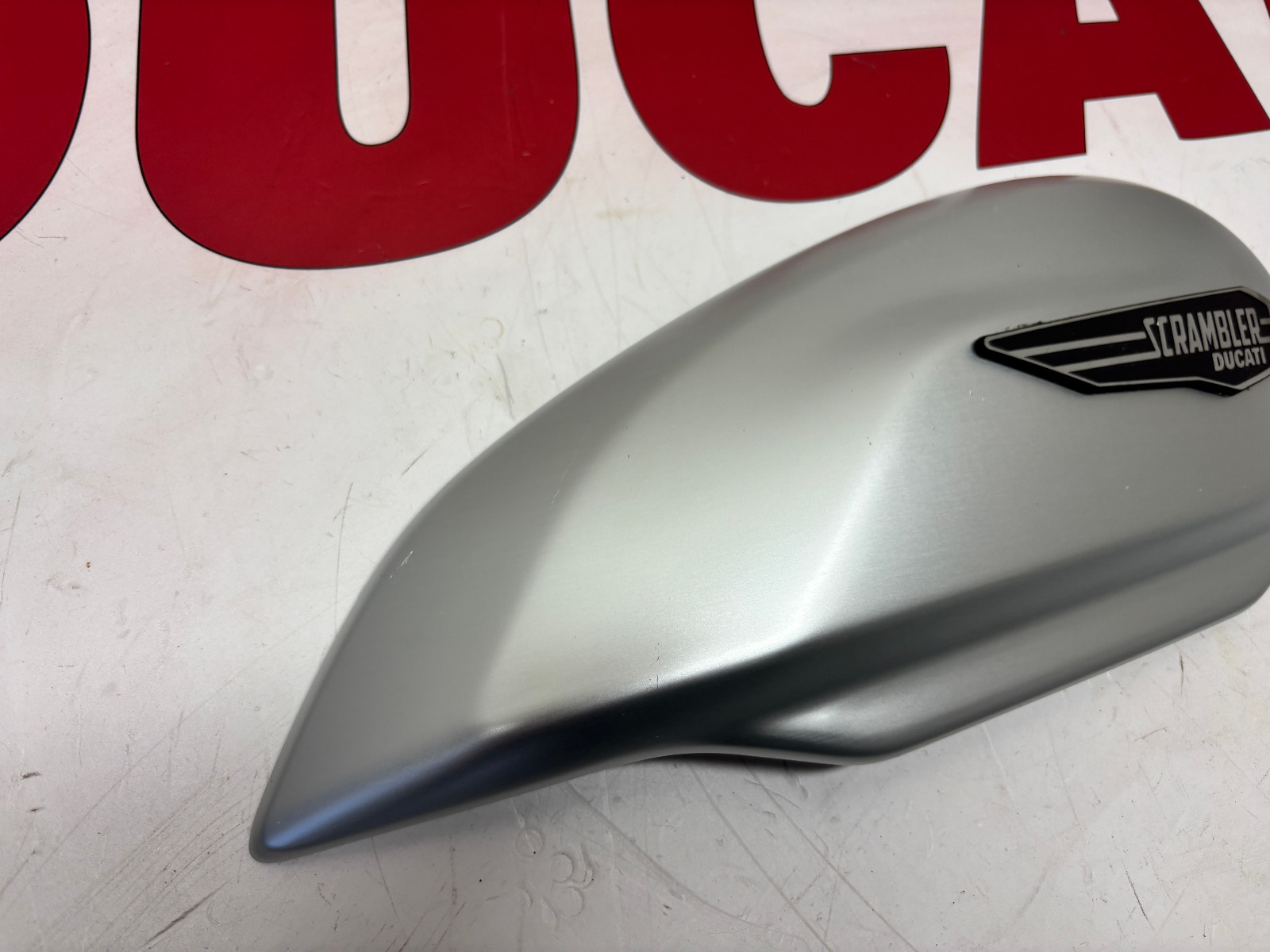 RIGHT ALUMIUNIUM BRUSHED TANK SIDE PANEL DUCATI SCRAMBLER 1100 - 48019131AA