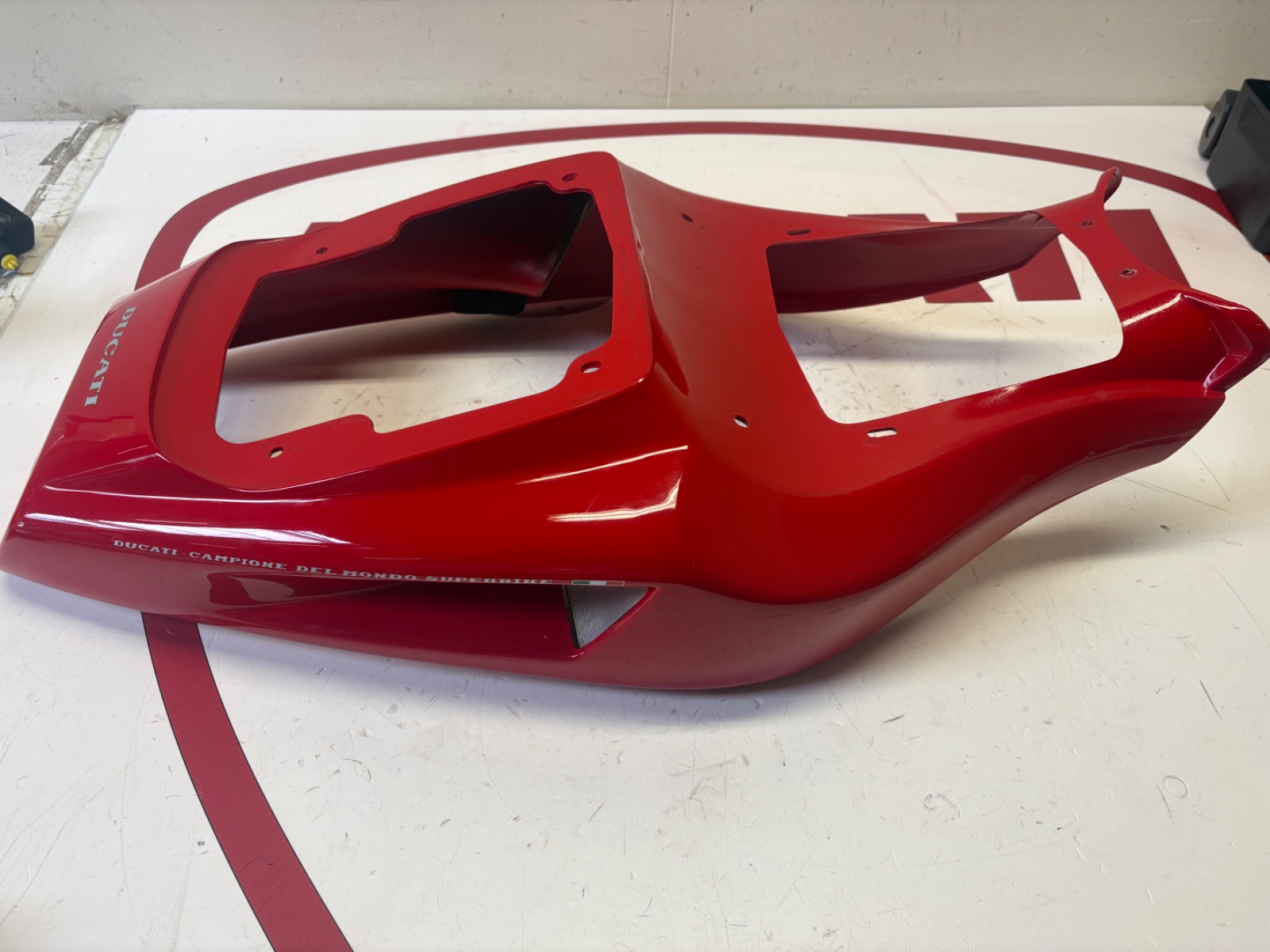 Ducati rear Biposto seat tail fairing red 748 916 996 First models 48320221A