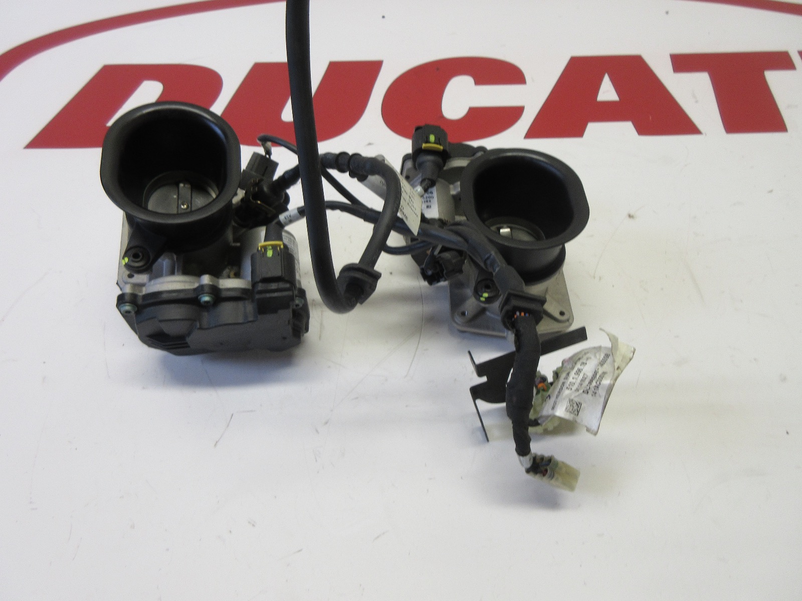 Ducati throttle body complete & wiring pipe Multistrada 1200 2015 2018 28220962A