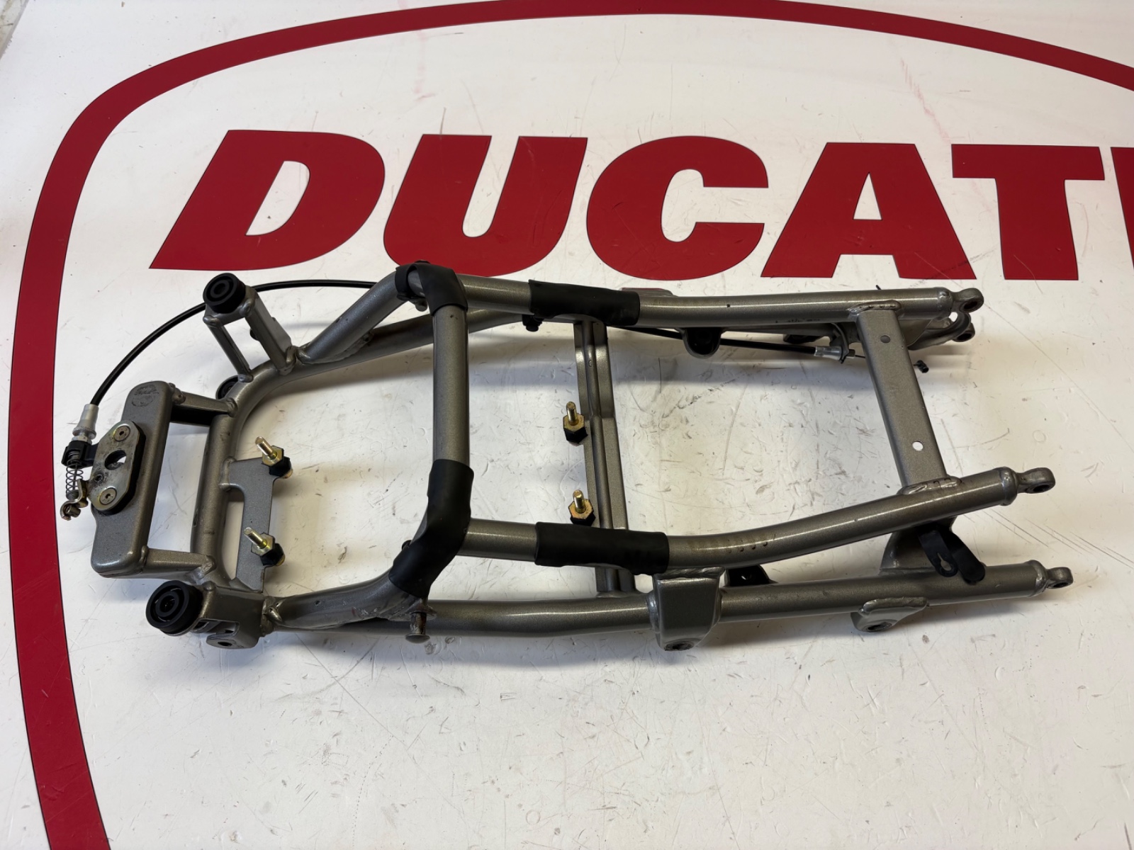 Ducati complete subframe tail biposto rear frame silver 748 996 998 47010322A