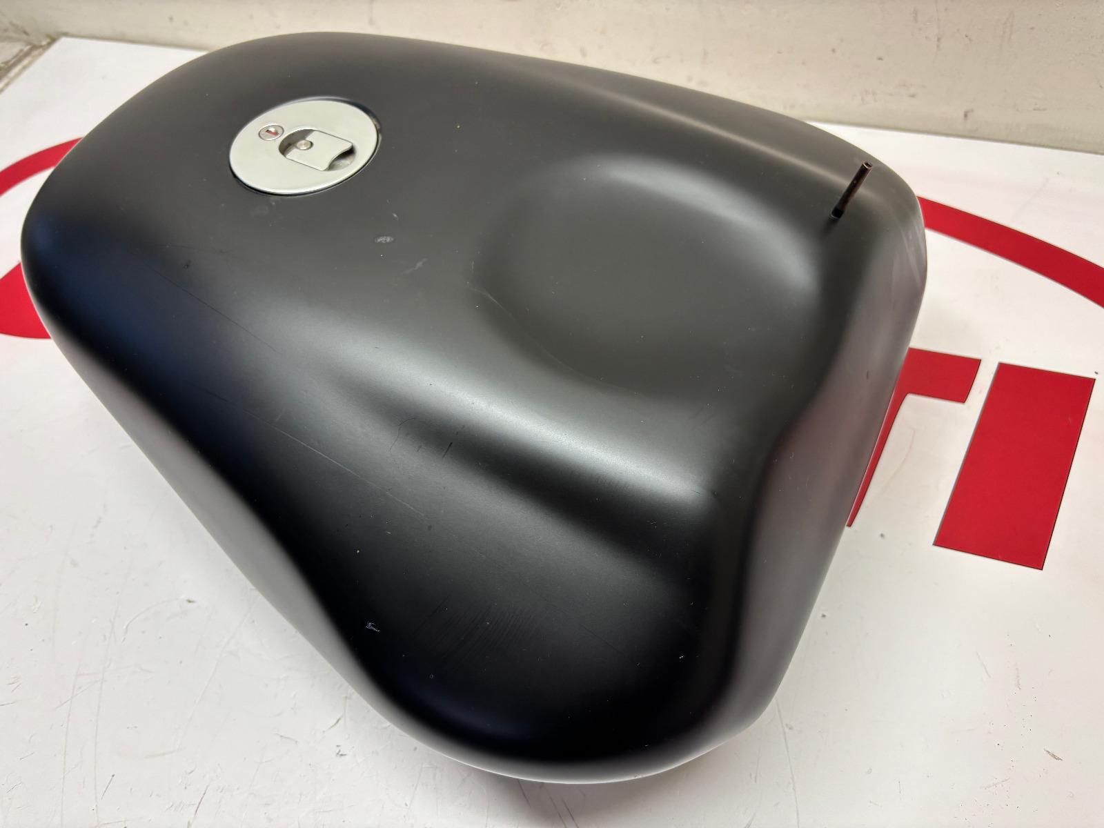 Ducati Corse RS style fuel tank 748 916 996 998