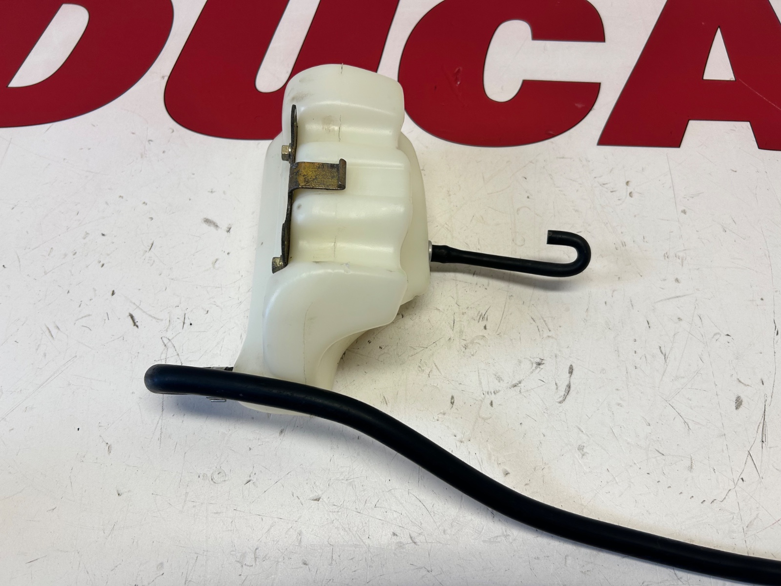 Ducati coolant water tank lower reservoir 748 916 996 58510122A