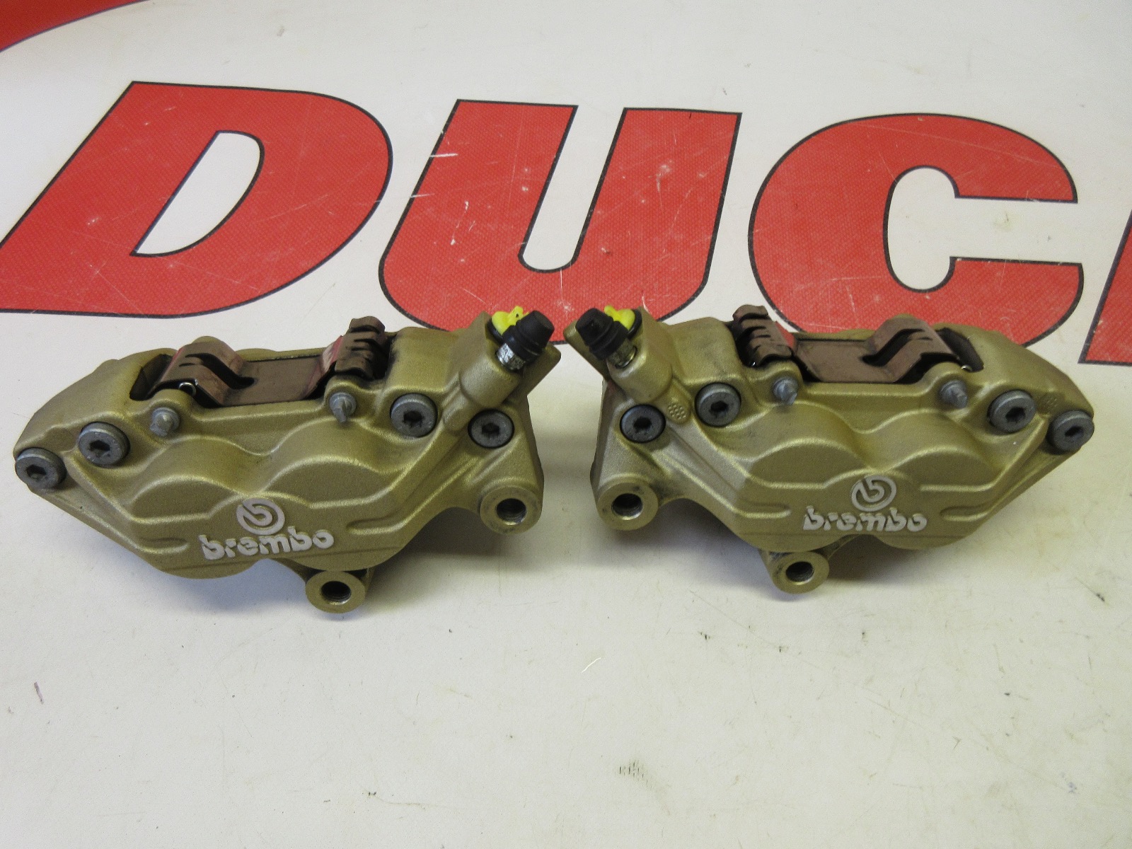 Ducati Brembo front brake calipers Goldline 61040112C 61040122C 748 996 998 65MM