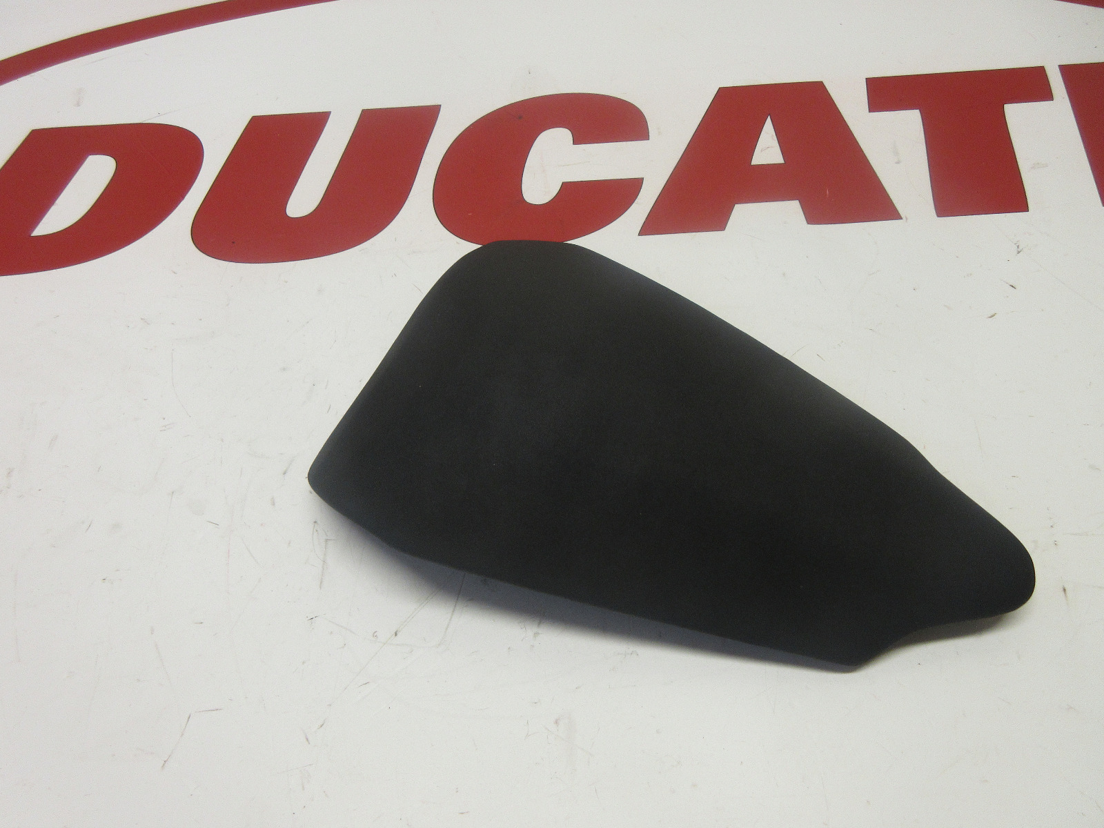 Ducati Panigale 1299 959 pillion passenger seat 595P2622A NEW