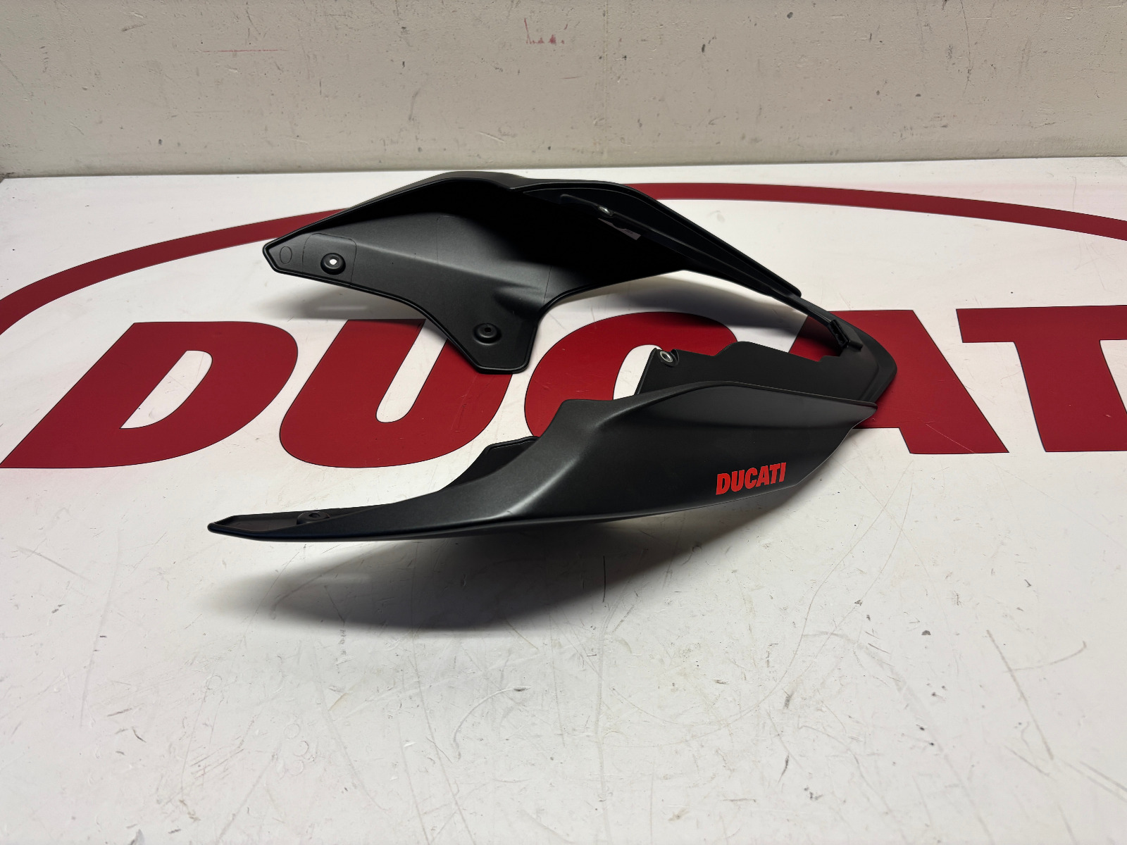 Ducati rear seat fairing Streetfighter / Panigale V2 V4 482P2461AS / 482P2471AS