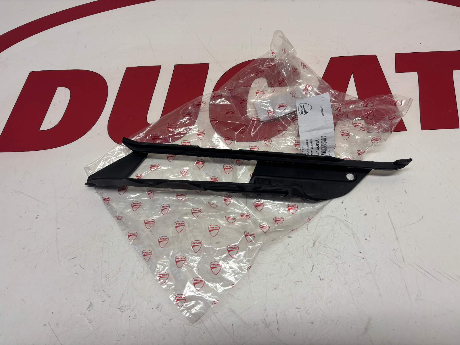 Ducati upper chain slider shoe Panigale V2 1199 1299 44710891A