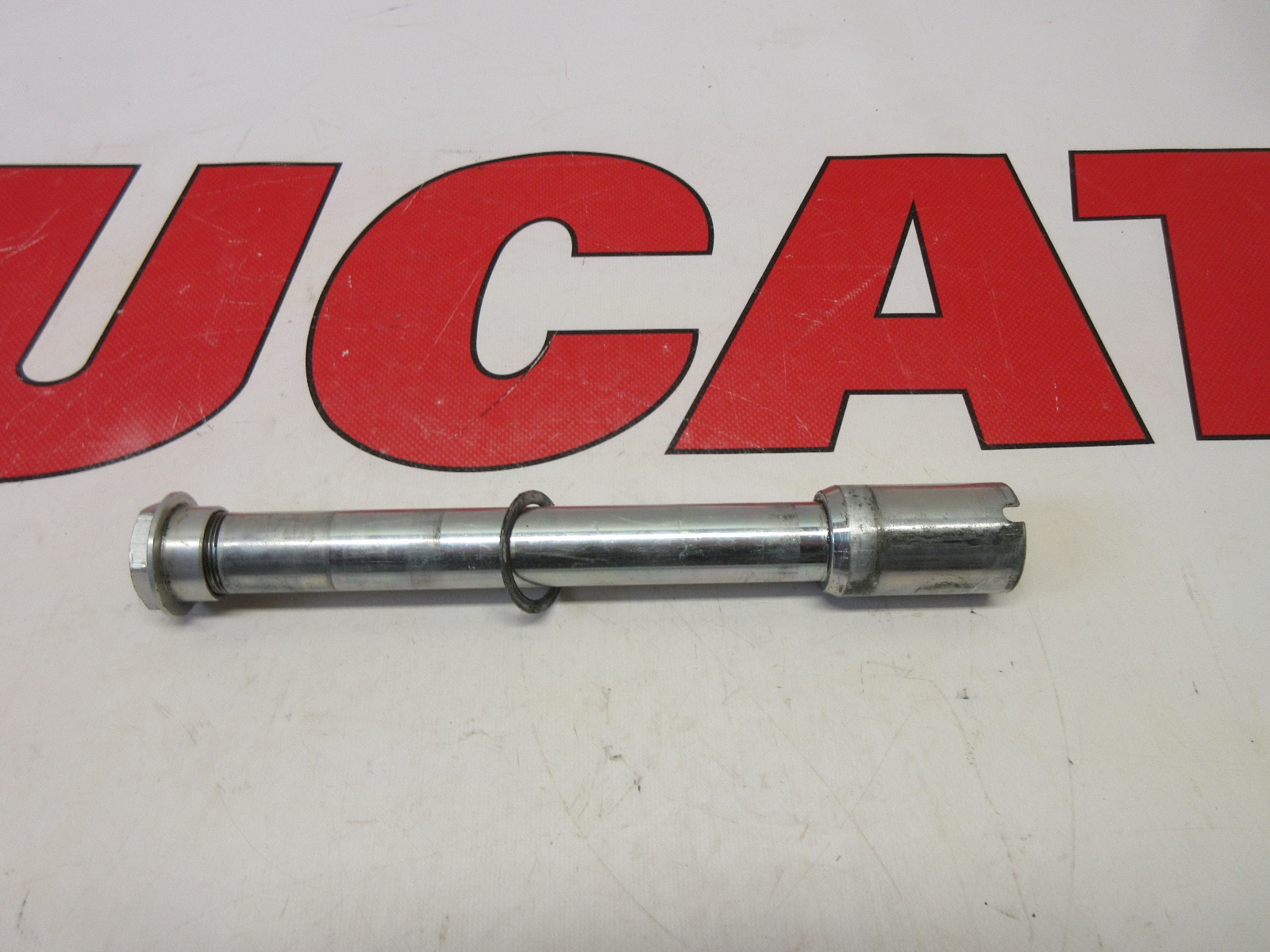 Ducati front wheel axle 848 1098 1198 Hyper 821 Monster MULTISTRADA 81910601A