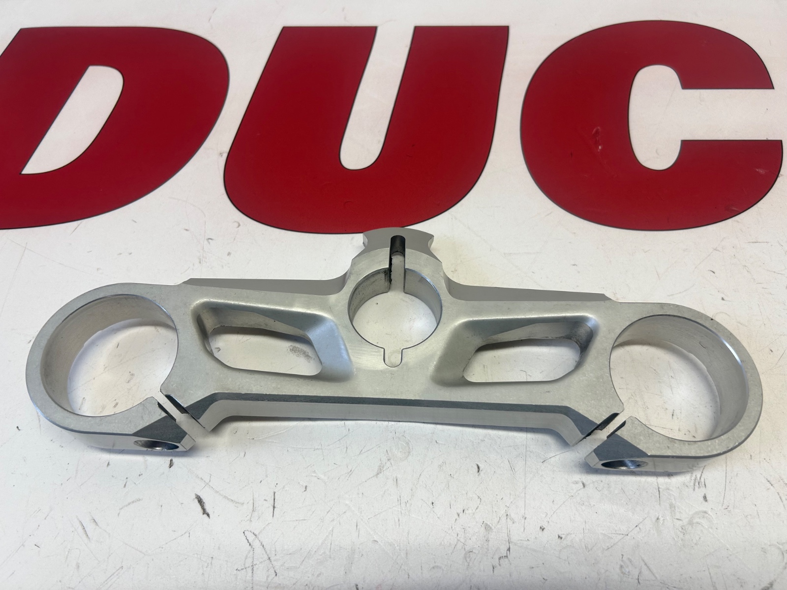 Ducati top yoke upper triple clamp Panigale 899 1199S 1199R 34110891CA
