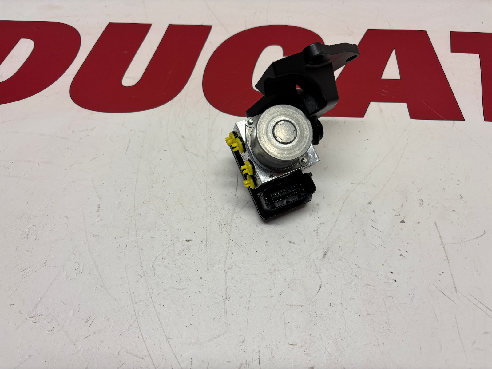 Ducati ABS pump unit Streetfighter V2 V4 Panigale V2 54240951B
