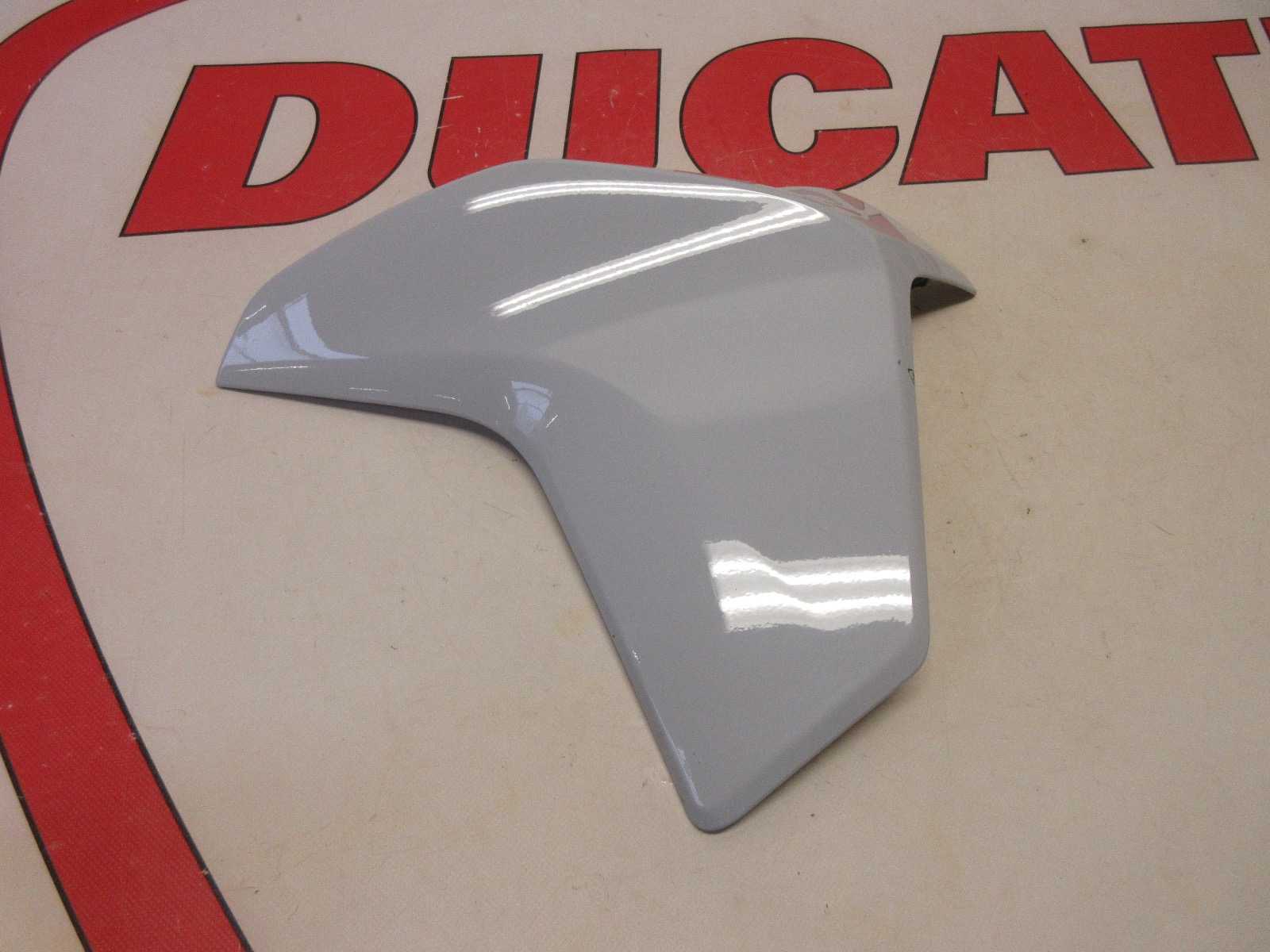 Ducati Left hand radiator cover Multistrada 1200 1200S Touring white 48016852AB
