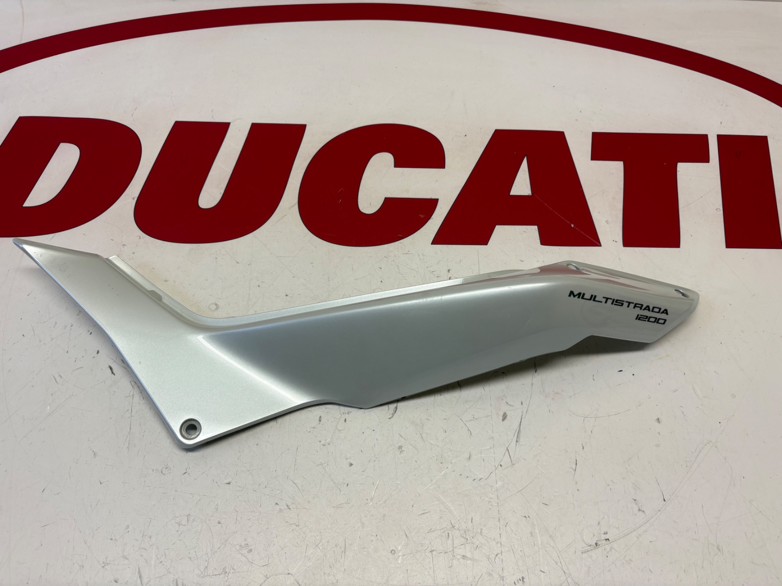 Ducati left side seat fairing panel White Multistrada 1200 2010 2012 48211651AW