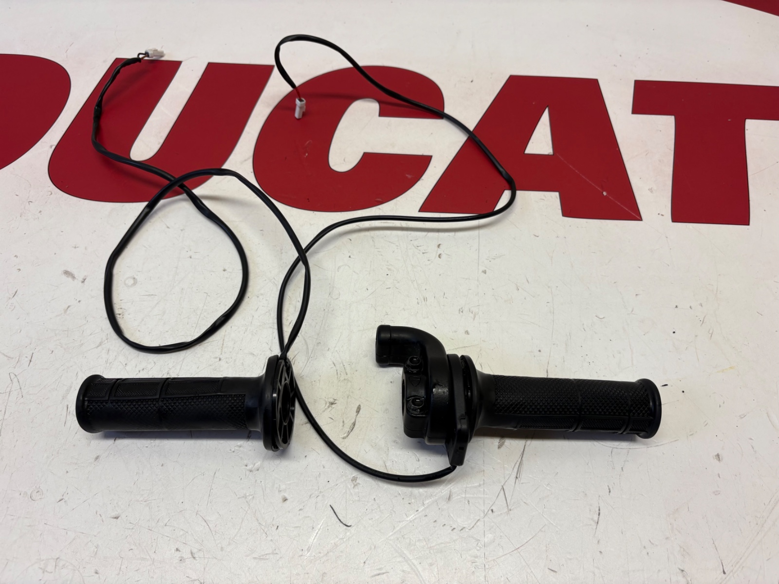 Ducati heated grips Multistrada 1200 1200S 2010 - 2014 models 96680342A