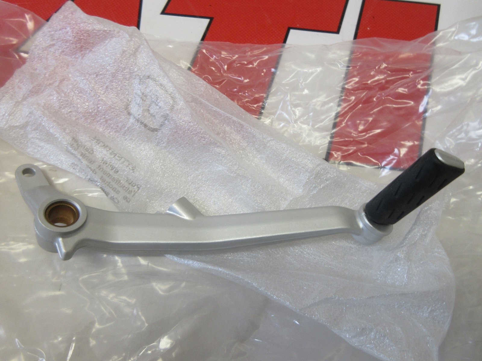 Ducati rear brake pedal lever & rubber Diavel 2011 2014 45720511B New