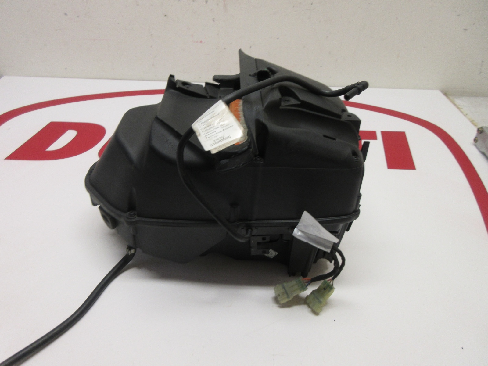 Ducati Airbox throttle body pipes injectors Multistrada 950 2017 2018 28240952A